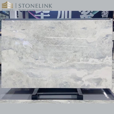 Picasso onyx slab