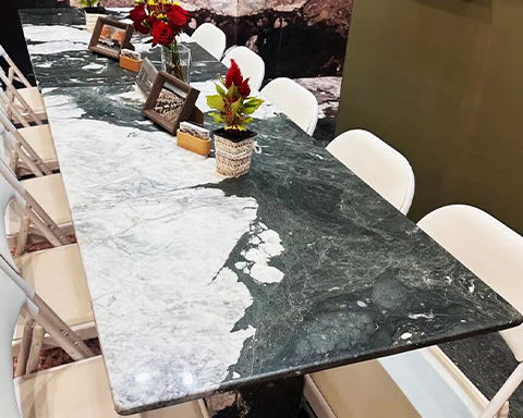 Panda Green Marble von STONELINK: Professionelle Analyse und Vergleich mit ähnlichen grün-weißen Steinen